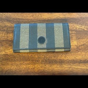 vintage Pequin Fendi black leather and canvas.